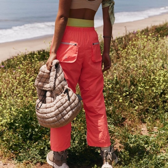 - FP Movement Women's Fly By Night Pants 👖 NWT - Picture 2 of 8